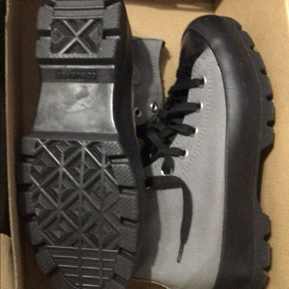 Converse, Sherpa lined, Lugged gray high top lined sneaker boots - Picture 4 of 8